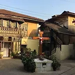Hidden Gem With Pvt Terrace Bandra Apartment