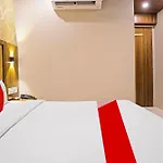 Super Hotel O Homestay Andheri East