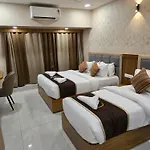 Hotel Galaxy Bkc