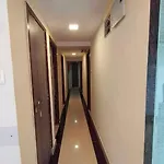 Radiant Apartment *