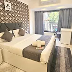Guest house Astha Kandivali Service 3*