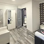 Guest house Astha Kandivali Service 3*
