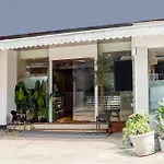 Super Townhouse Khar The Unicontinental