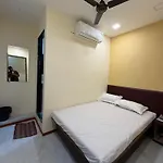Hotel Marine Line Near Churchgate