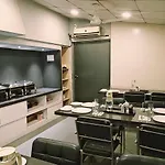 Tim Service Apartment Goregaon East Near Nesco