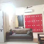 Cosy 2 Bhk Apt In Heart Of Mumbai Dadar W Shivaji Park