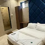 Fabhotel Platinum Inn