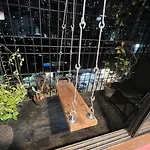 1Bhk Entire Flat In Oshiwara