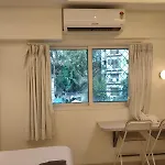 Lyon Cozy 1 Bhk With Secure Cctv Access