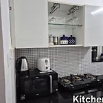 Sky View 1Bhk Apartment Near Nesco & Jp Morgan