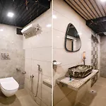 Hotel Fabhotel Malali Residency
