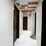 Hotel Fabhotel Hans Residency