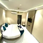 Dolphin Residency Hotel 2*