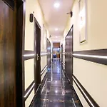 Fabhotel Skyline Suite