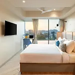Indie International Airport 4*