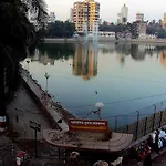 Lakefront Lounge-Luxe 1Bhk Condo With 2 Baths, Convertible To 2Bed