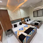 Hotels Galaxy Inn