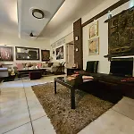 The Beautiful Bollywood Home 2Bhk In Bandra