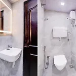 O Class Hotel 2*