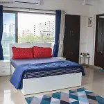 Apartment Aura - Entire In Parle Mumbai