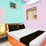 OYO 42395 Asma Hotel