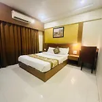 Hotel Crystal Luxury Inn- Bandra 3*