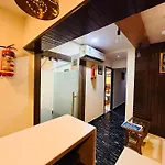 Hotel Crystal Luxury Inn- Bandra 3*