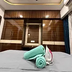 1bhk Modern Cozy Flat At Prime Location Livin Cove Apartment