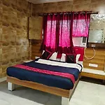 Hotel O Santacruz Khar Subway