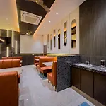 Fabhotel Ascent Star - Nr Phoenix Mall Kurla