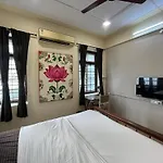 Sasha Bed & Breakfast
