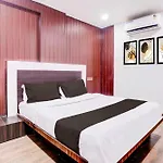 O Versova Metro Station Hotel Mumbai