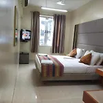 Empire Hotel
