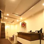 Fabhotel Galaxy Inn