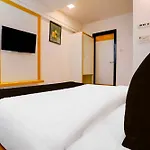 Hotel O Andheri West Near Kokilaben Hospital