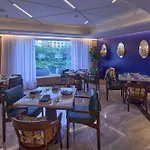 Hotel Iconiqa International Airport 5*