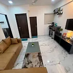 Chic 1bhk - Lilavati Hospital - Bandra *