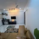 Chic 1bhk - Lilavati Hospital - Bandra Apartment *