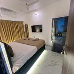 Chic 1bhk - Lilavati Hospital - Bandra Apartment *