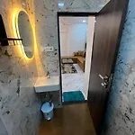 Apartment Chic 1bhk - Lilavati Hospital - Bandra *