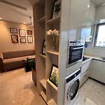 Lofty Dreams Skyline Apartment