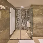 Hotel Iconiqa International Airport 5*