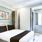 Townhouse Oak Vashi Midc 3* Turambhe