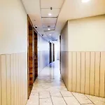 Townhouse Oak Vashi Midc 3*