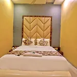 Magnet Terminal-2 Hotel