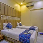 Hotel Magnet Terminal-2 3*