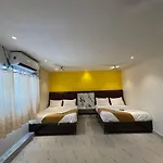 Rishi Palace Ashlfa Metro Hotel Mumbai