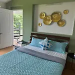 Seaesta Seafacing Private Pool In Villa Mumbai