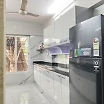 Pinaki Vile Parle West