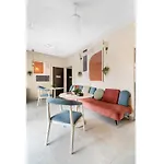 Gj Premium Shared Bandra W Homestay